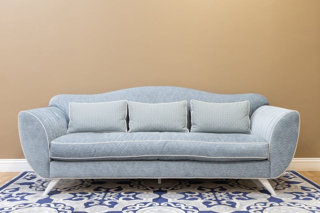 dobre dobrana sofa