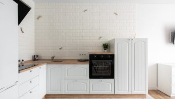 Wybór AGD do kuchni otwartej na salon – na co zwrócić uwagę?